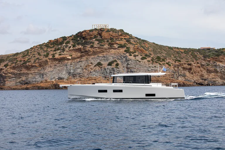 omikronot60_charter-(2).jpg