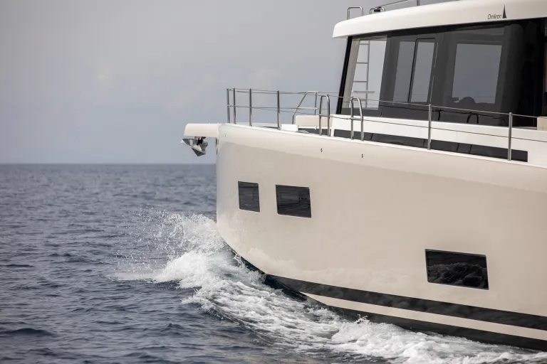 omikronot60_charter.jpg