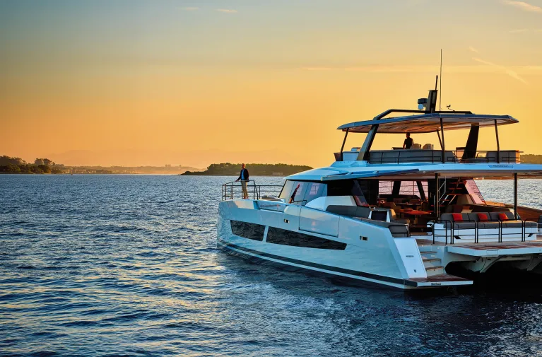 fountaine-pajot_power80_nif0458b.jpg