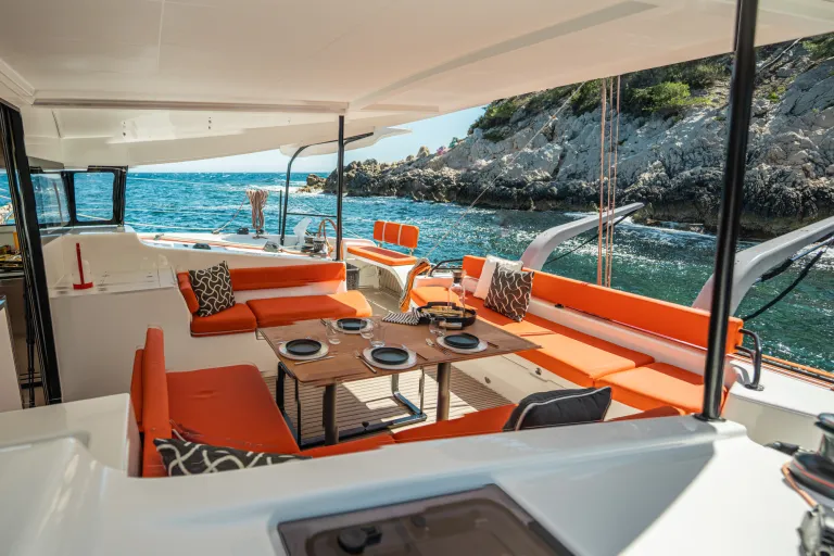 images-excess-13-interior-12-l.jpg
