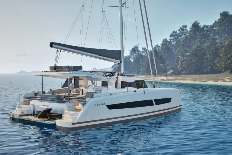 fountaine-pajot-44-anchoring-03.jpg