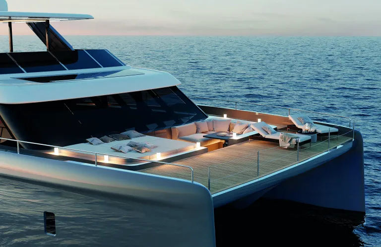 70-sunreef-power-front.jpg