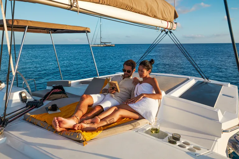 02-lifestyle-8o2a2742-1-b-cmjnbali-catamarans-leonsalim-l.jpg