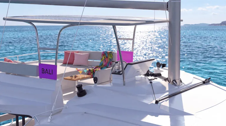 rooftop_bali_4_3_catamaran_3cbd0b2808.jpg
