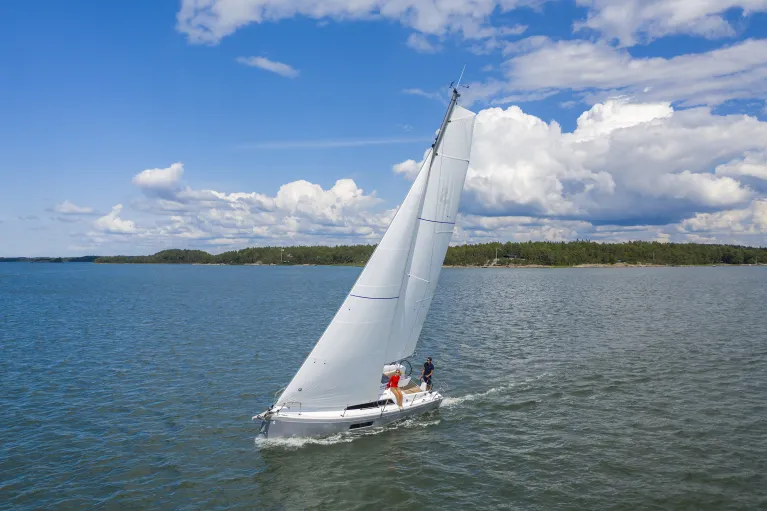 oceanis-301-0810.jpg