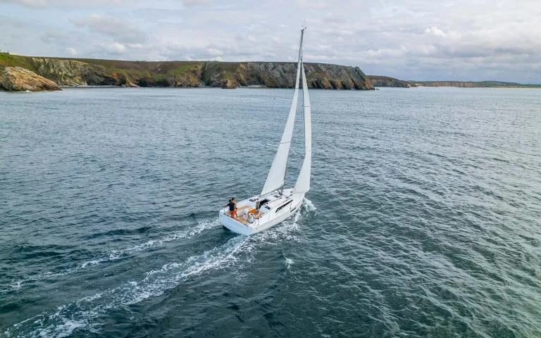 exterieur-oceanis371-1-1.jpg