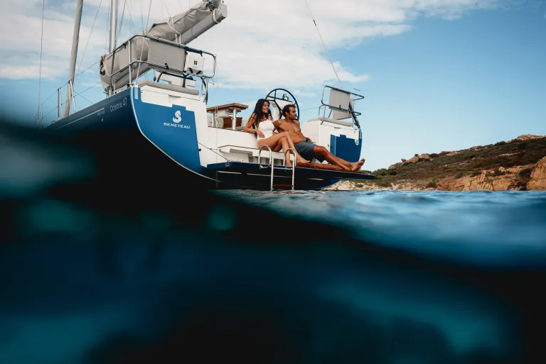 oceanis-47_image_exterior_sardinia_lifestyle-(7).jpg