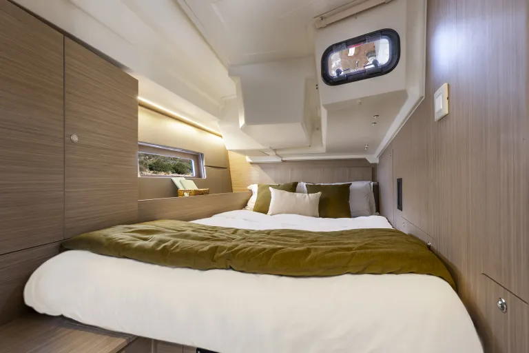 oceanis-47_image_interior-(5).jpg