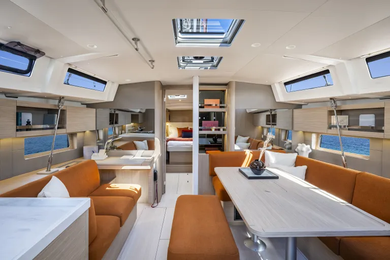 oceanis-47_image_interior-(8).jpg