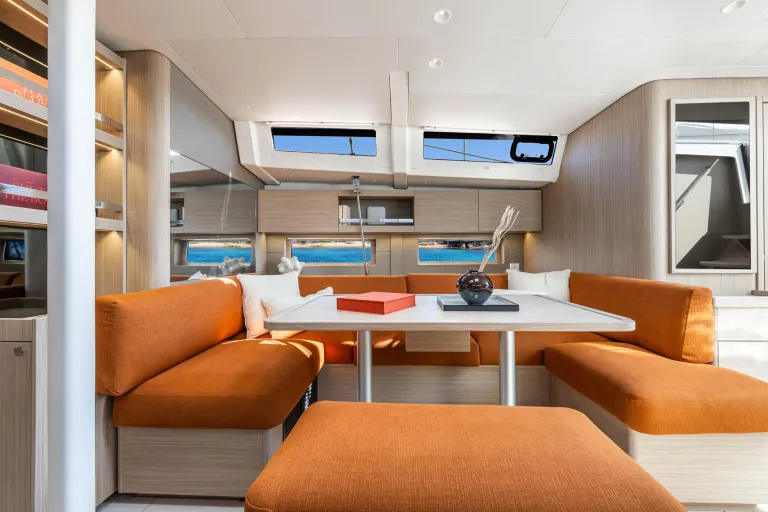 oceanis-47_image_interior-(9).jpg