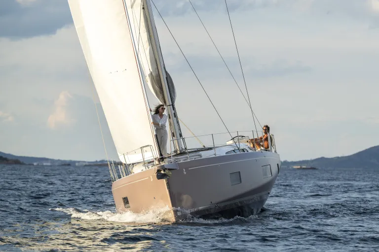 oceanis-52_image_exterior_sardinia-(1).jpeg