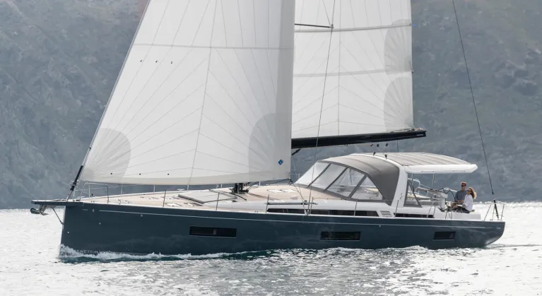 oceanis-yacht-60-ext0.jpg