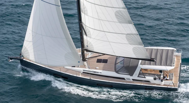 oceanis-yacht-60-ext02.jpg