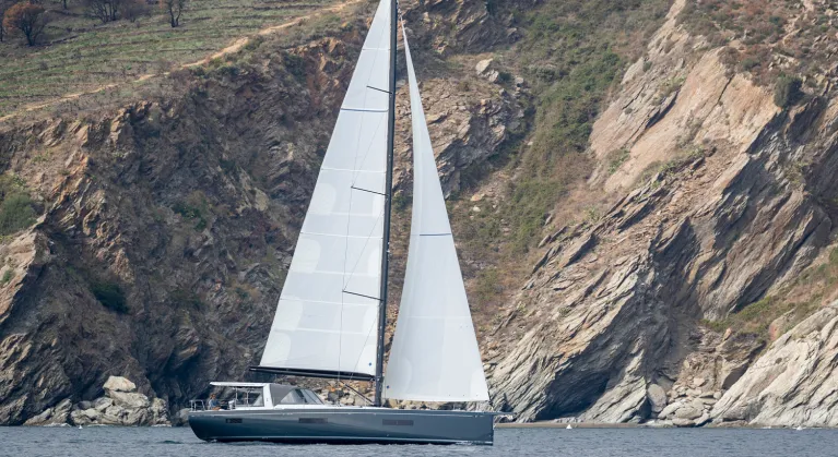 oceanis-yacht-60-ext03.jpg