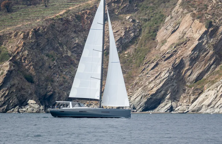 oceanis-yacht-60-ext03_v.jpg