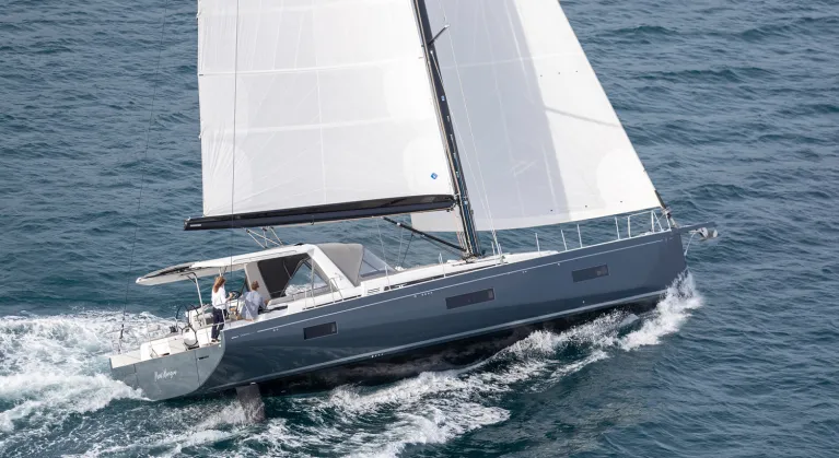 oceanis-yacht-60-ext04.jpg