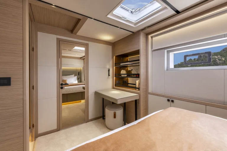 eighty2-image-interior-23-l.jpg