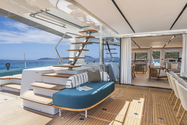 eighty2-image-interior-4-l.jpg