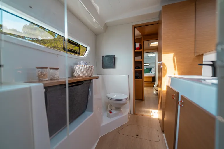 images-excess-13-interior-2.jpg