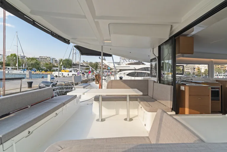 dsc0583-phoebe-excess-14-istion-yachting-l.jpg