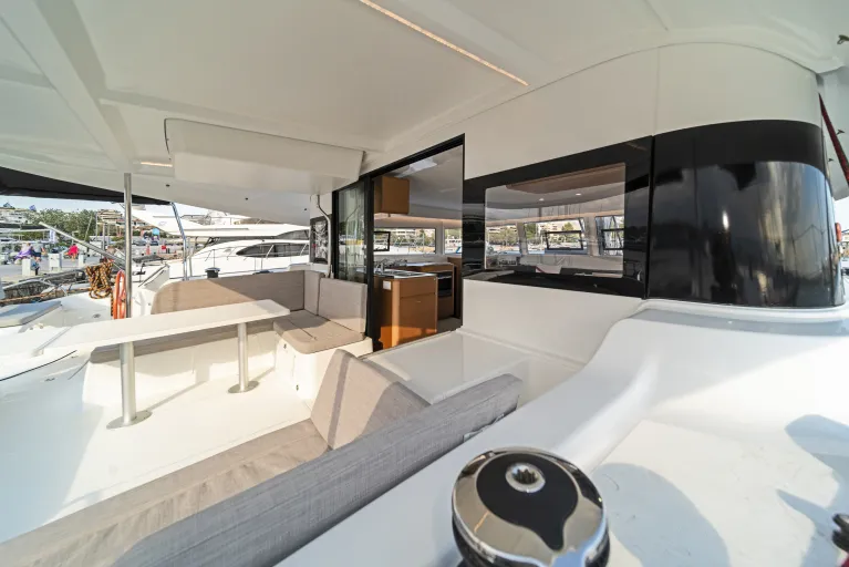 dsc0588-phoebe-excess-14-istion-yachting-l.jpg