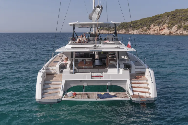 fountaine-pajot-samana-59-aft-cockpit.jpg