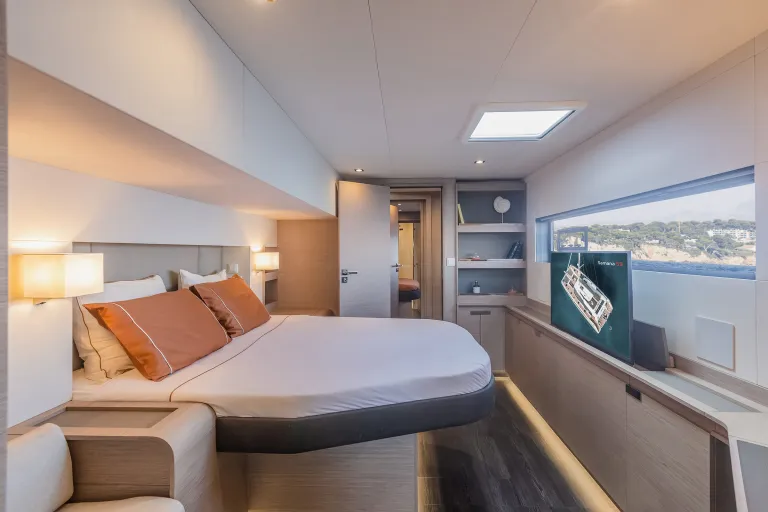 fountaine-pajot-samana-59-owner-suite-2.jpg