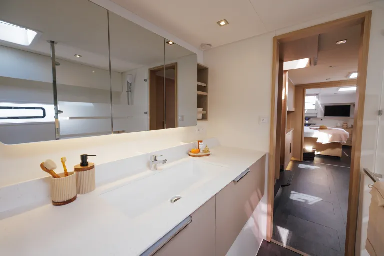 fp48_cabins-12l.jpg