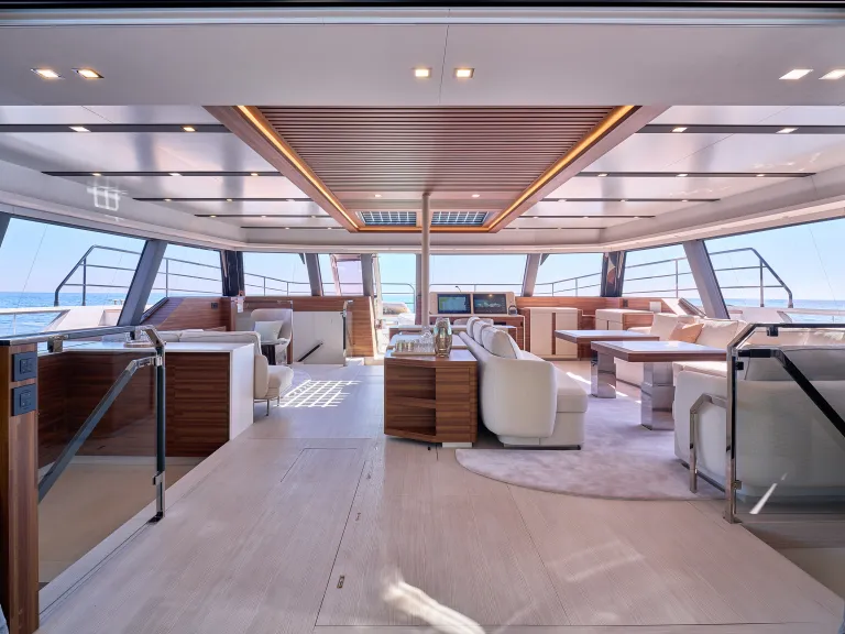carre-fountaine-pajot-power80-nif0682-a2-l.jpg