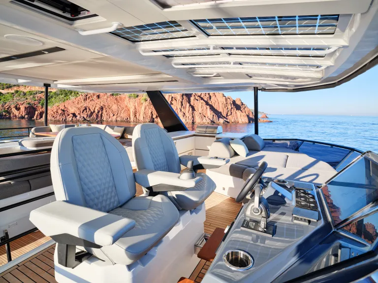 fountaine-pajot-power80-nif1140-a2-1-l.jpg