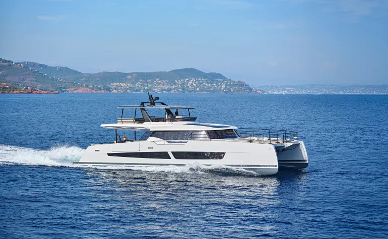 fountaine-pajot-power80-nif9645-a2-1-l.jpg