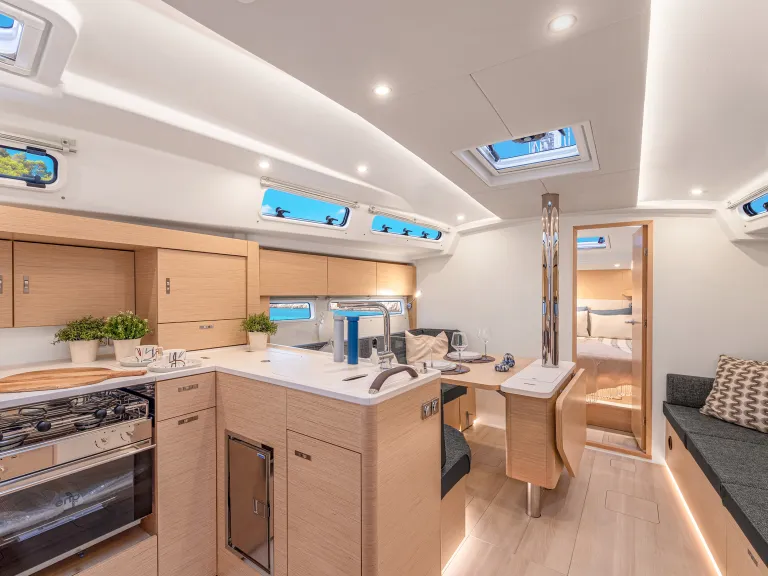 hanse_360_bilder_web_interior_2_0011_l.jpg