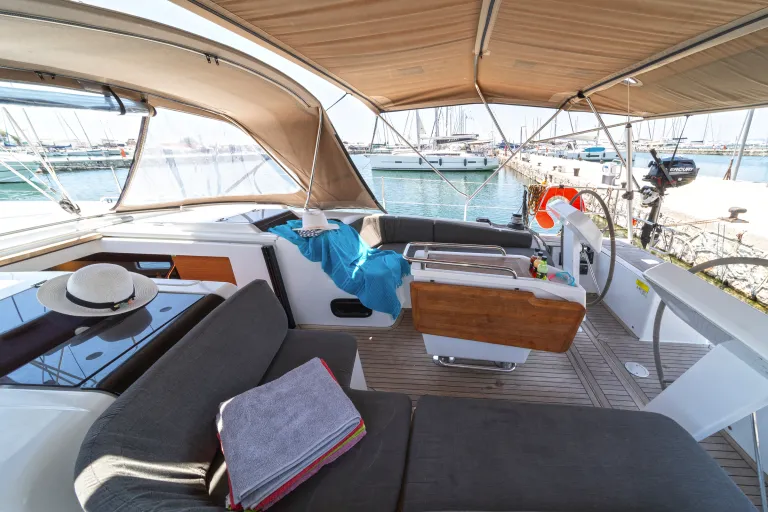 dsc5536-kiveli-hanse-458-istion-yachting-l.jpg