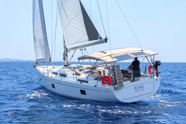 dsc6162-kiveli-hanse-458-istion-yachting-l.jpg