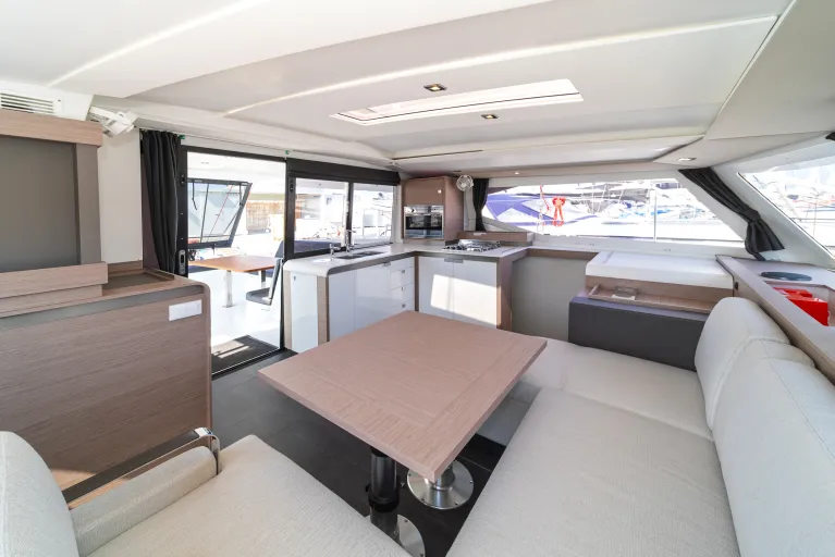 dsc8328-aifos-fountaine-pajot-isla-40-istion-yachting-l.jpg