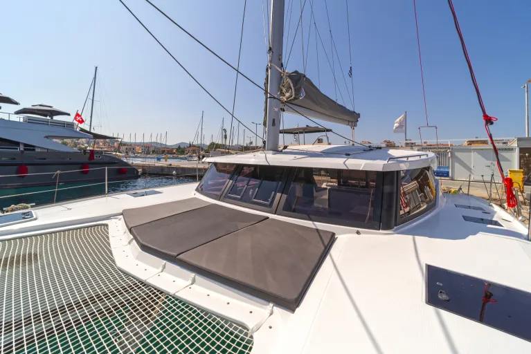 dsc8390-aifos-fountaine-pajot-isla-40-istion-yachting-l.jpg