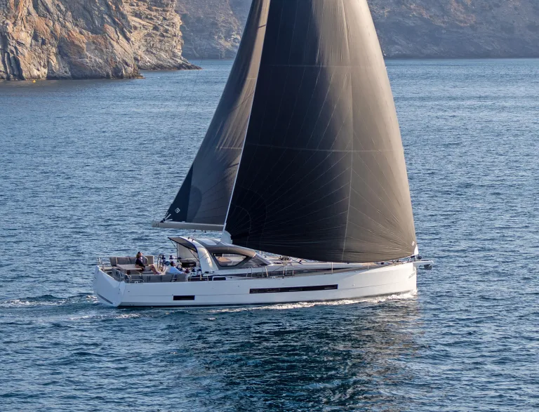 jeanneau_yachts_55-gilles_martin-raget-2867_b.jpg