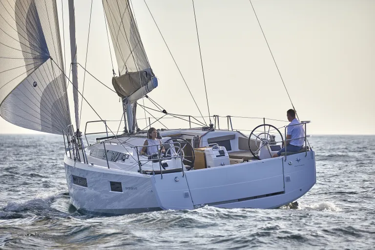 sun-odyssey-410-8.jpg