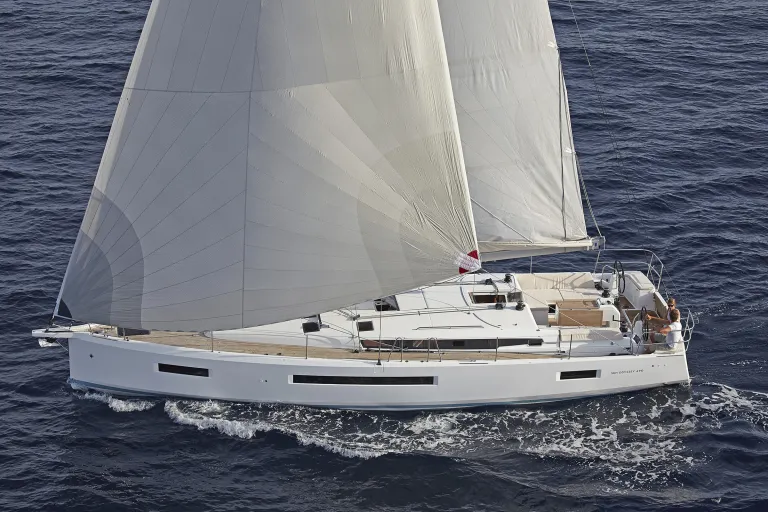 sun-odyssey-490-14.jpg