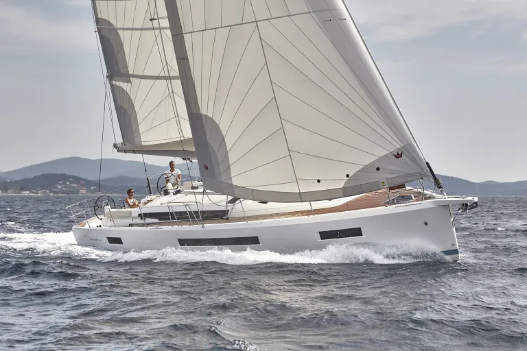 sun-odyssey-490-4.jpg