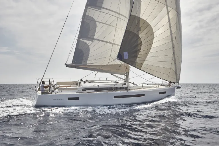 sun-odyssey-490-7.jpg