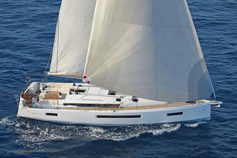 sun-odyssey-490-8.jpg