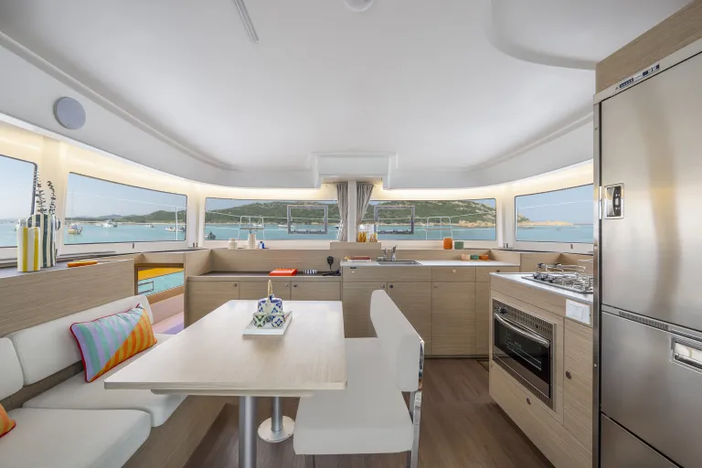 lagoon-38-interior-1-l.jpg