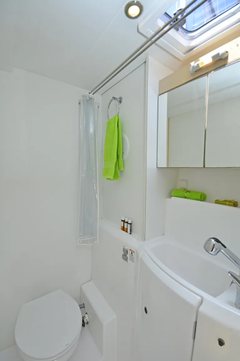 upt2_05350l.jpg