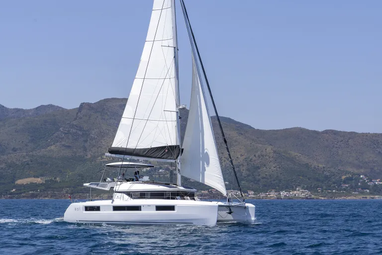 gmr-lag51-0399-1.jpg