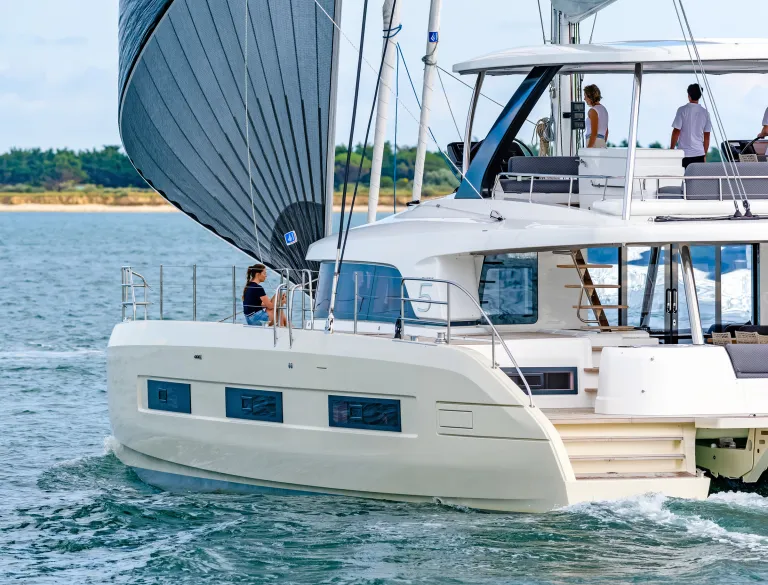 navigation-chase-boat-ncz8579-a3.jpg