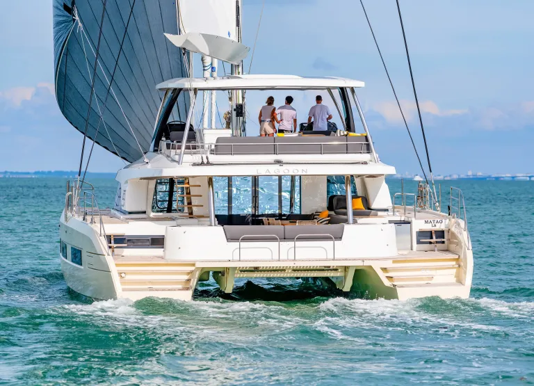 navigation-chase-boat-ncz8676-a3.jpg