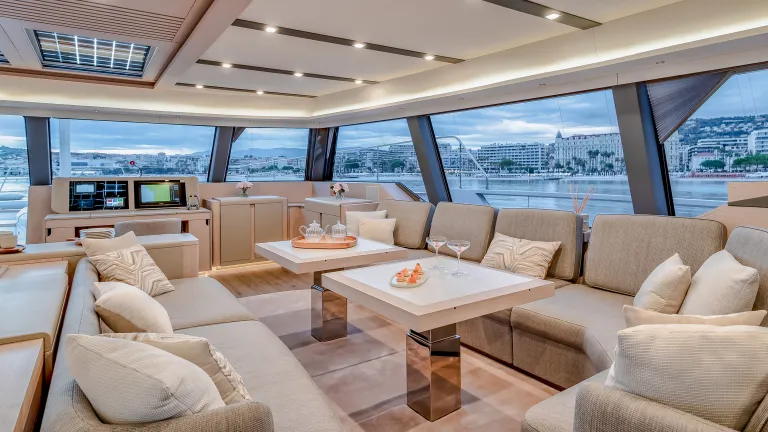 thira-80-main-deck-saloon-1-l.jpg