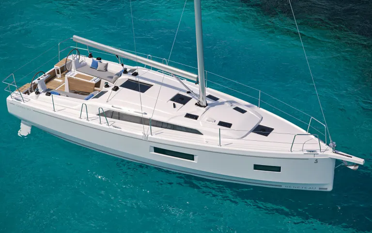 exterieur-oceanis-371-4.jpg