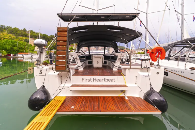 dsc0797-first-heartbeat-oceanis-511-istion-l.jpg